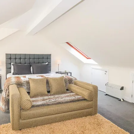 Cedar Holiday home